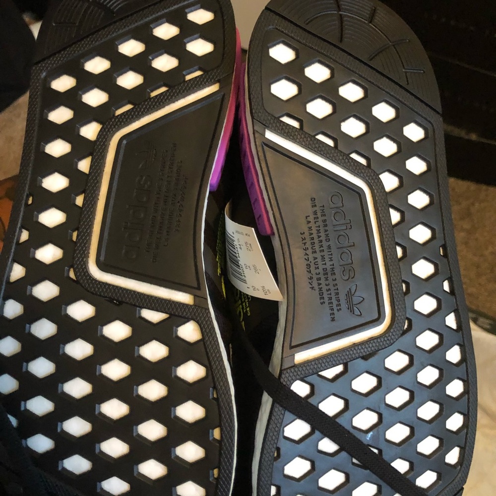 Adidas NMD R1 - Picture 3 of 3